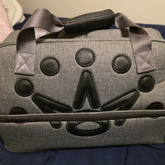 Scotty Cameron Gray Duffel Bag - Picture 2 of 5